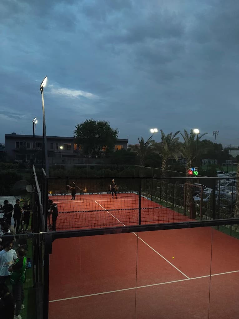 Singles (1v1) Padel Court